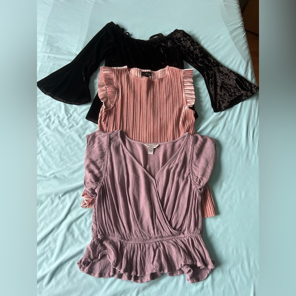 6 Tops Bundle - image 3